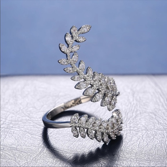 Graceful leaves resizable multi CZ Silver plated Ring - Picture 2 of 4